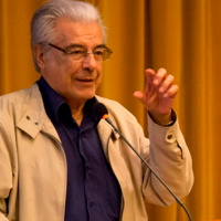 Hesio Cordeiro discursando na ABRASCO